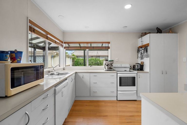 Photo of property in 9 Cromwell Drive, Fitzroy, Hamilton, 3206