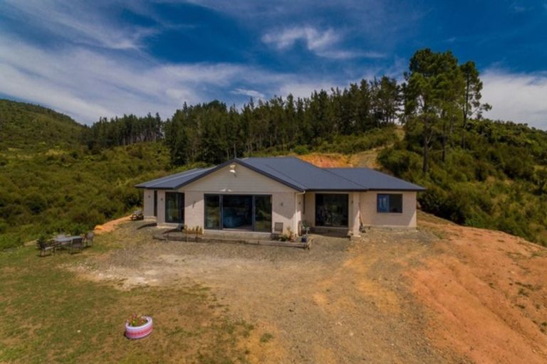 Photo of property in 235 Kaimarama Road, Kaimarama, Whitianga, 3591