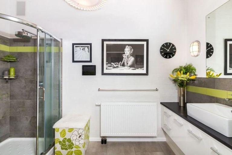 Photo of property in 1/3 Sylvia Place, Acacia Bay, Taupo, 3330