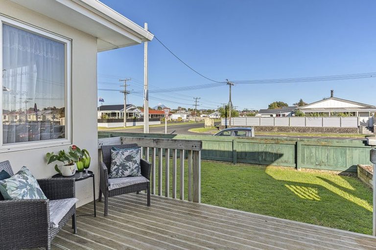 Photo of property in 12 Domett Street, Waitara, 4320