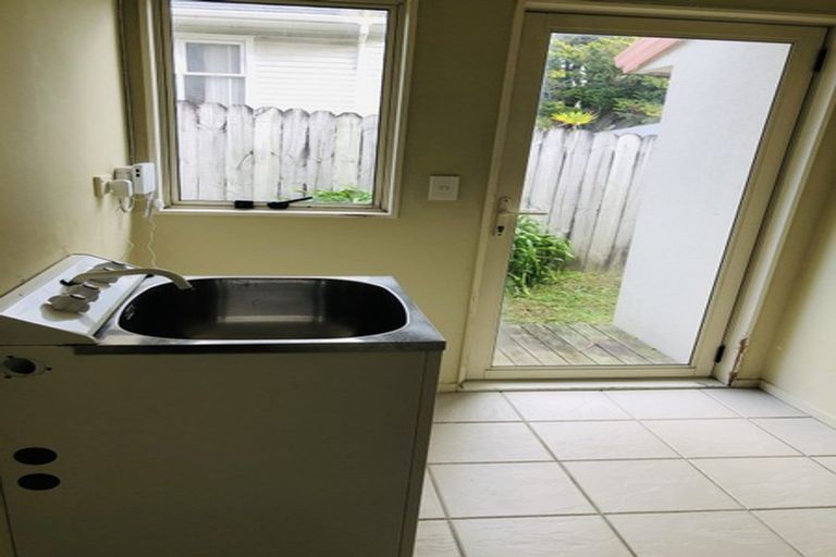 Photo of property in 1/1 Saint Clair Place, Browns Bay, Auckland, 0630