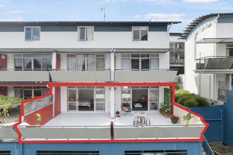Photo of property in 4d/20 Ian Marwick Place, Birkenhead, Auckland, 0626