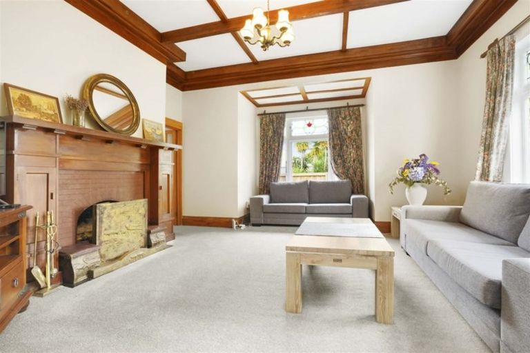 Photo of property in 52 Te Aroha Street, Hamilton East, Hamilton, 3216