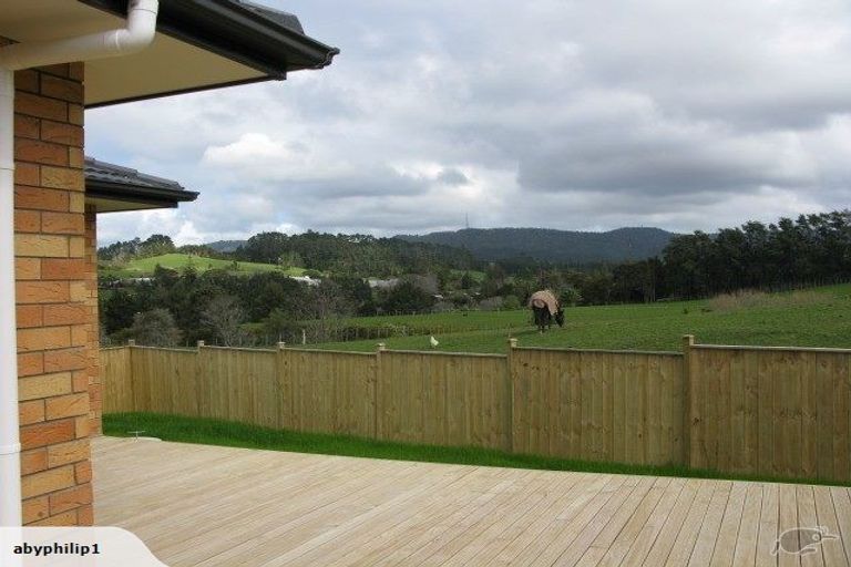 Photo of property in 80 South Kensington Way, Henderson, Auckland, 0612