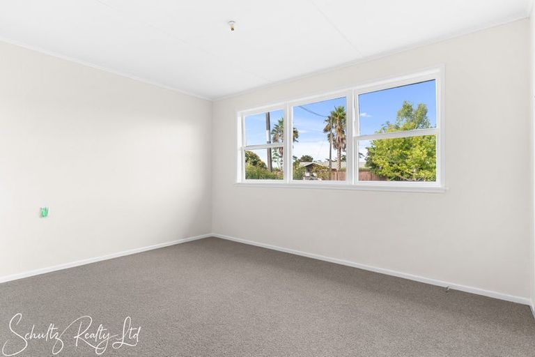 Photo of property in 15 Doctors Hill Road, Maungaturoto, 0520
