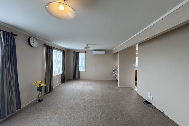 Photo of property in 99a Allington Road, Karori, Wellington, 6012