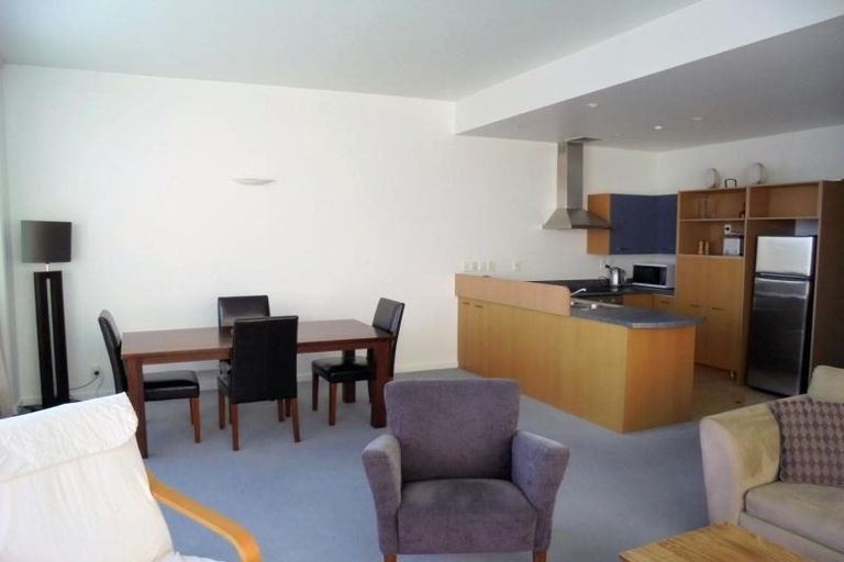 Photo of property in De Vere Apartments, 4/23 Tennyson Street, Te Aro, Wellington, 6011