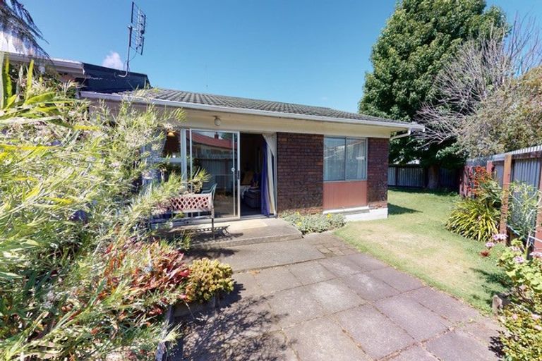 Photo of property in 3/82 Porchester Road, Papakura, 2110