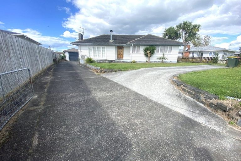 Photo of property in 26 Sutton Crescent, Papakura, 2110