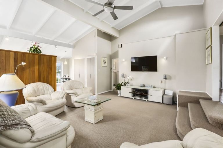 Photo of property in 36 Mana View Road, Paremata, Porirua, 5026