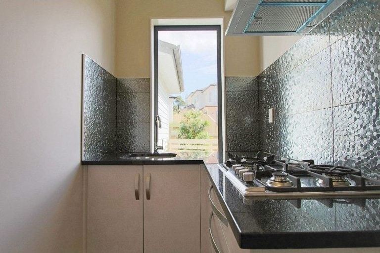 Photo of property in 25c Arrowsmith Drive, Flat Bush, Auckland, 2019