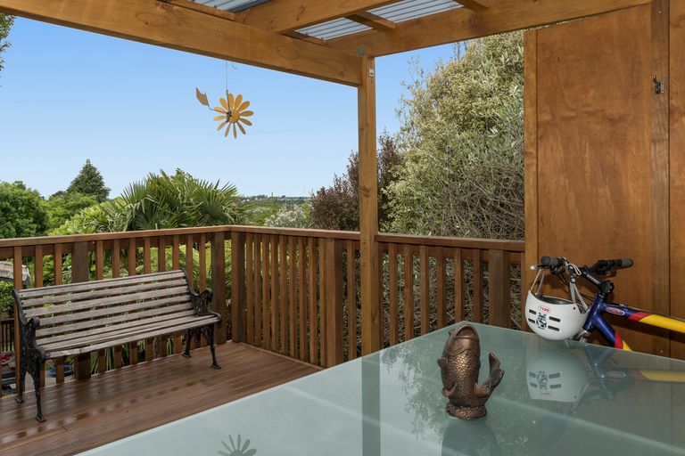 Photo of property in 10 Snowden Street, Ohauiti, Tauranga, 3112