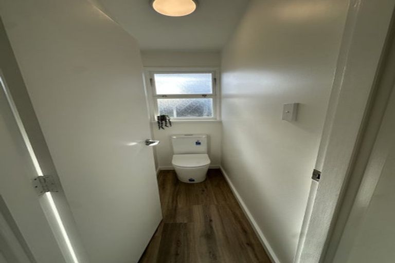 Photo of property in 19 Talltree Avenue, Avonhead, Christchurch, 8042