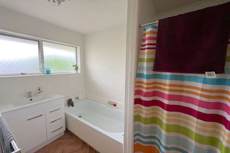 Photo of property in 2/56a Epsom Road, Sockburn, Christchurch, 8042