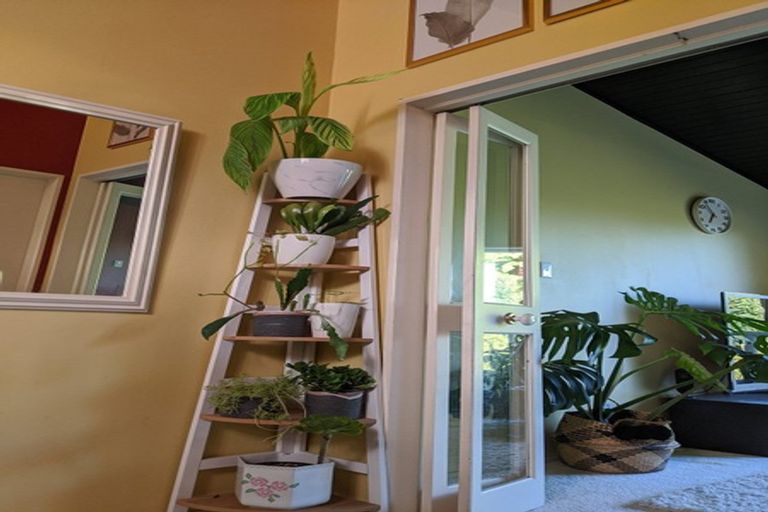 Photo of property in 11b Kamla Way, Khandallah, Wellington, 6035