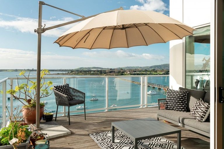 Photo of property in 15/72e Devonport Road, Tauranga, 3110