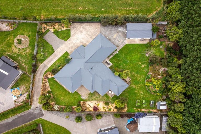 Photo of property in 32 Mill Grove, Clareville, Carterton, 5713