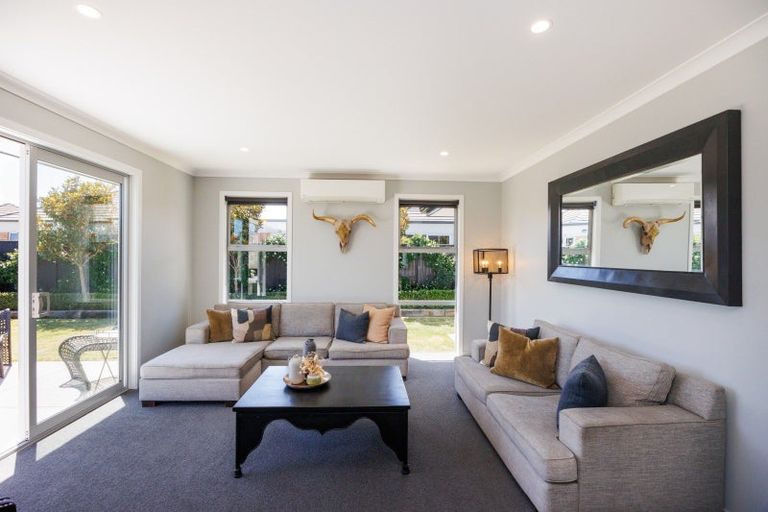 Photo of property in 30 Dogwood Way, Milson, Palmerston North, 4414