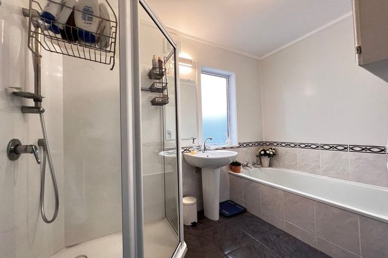 Photo of property in 1/9a Alfred Street, Northcote Point, Auckland, 0627