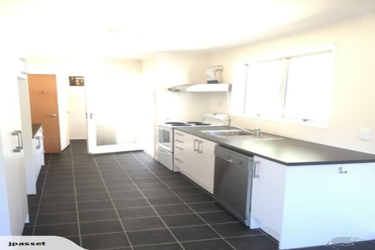 Photo of property in 80 Salamanca Road, Sunnynook, Auckland, 0620