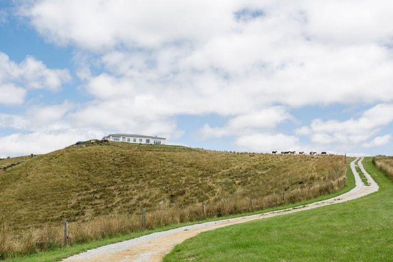 Photo of property in 67 Macraes Road, Waynes, Palmerston, 9483