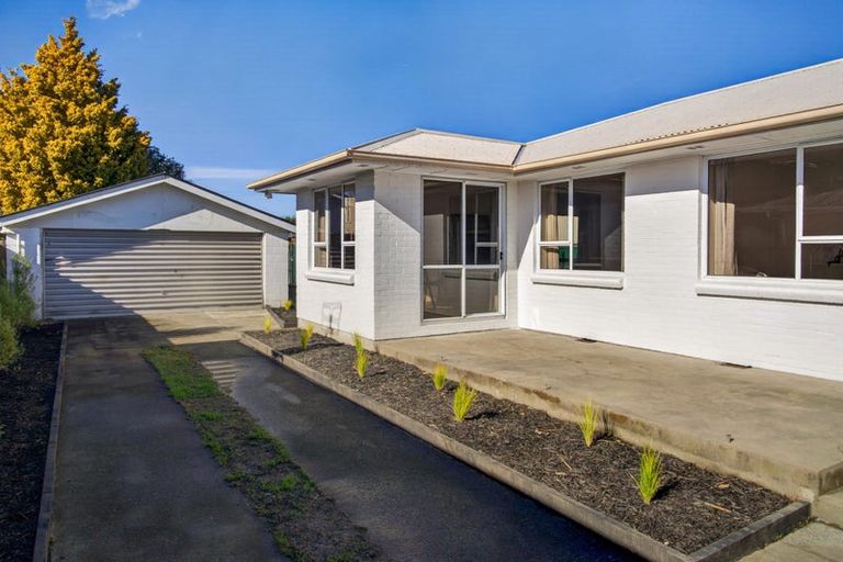 Photo of property in 4 Blossomdale Place, Bishopdale, Christchurch, 8053