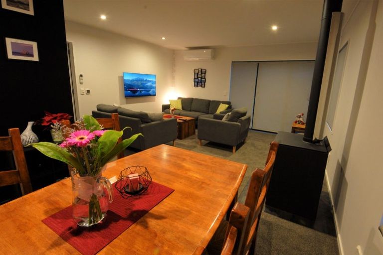 Photo of property in 8b Watts Road, Fernhill, Queenstown, 9300