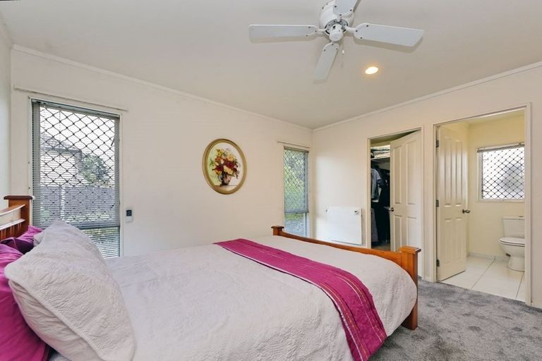 Photo of property in 20 Albizia Avenue, Henderson, Auckland, 0612