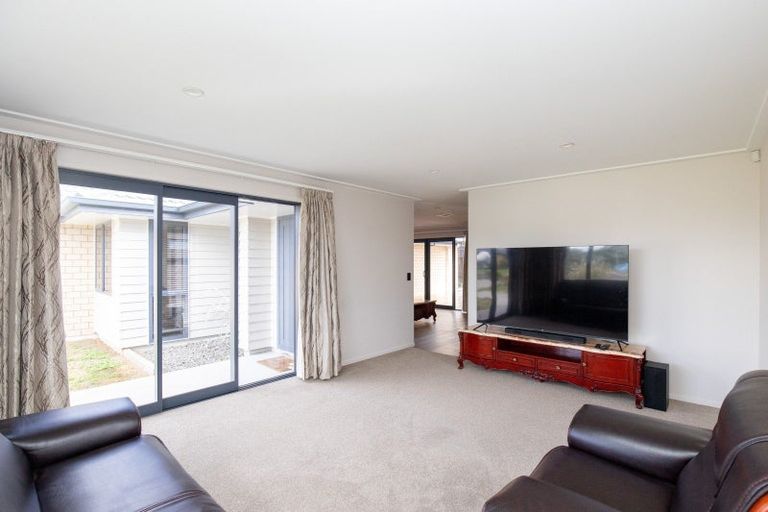 Photo of property in 27 Costello Drive, Ngatea, 3503