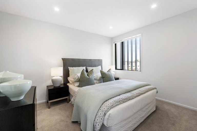 Photo of property in 104e Pepene Avenue, Takanini, 2112