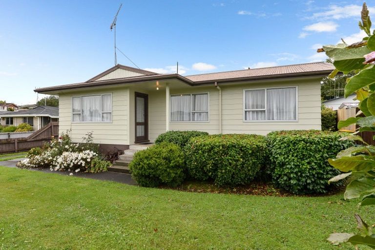 Photo of property in 414 Kahikatea Drive, Dinsdale, Hamilton, 3204