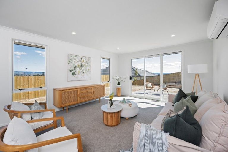 Photo of property in 16 Kohekohe Drive, Owhata, Rotorua, 3010