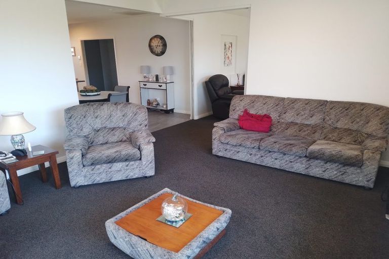 Photo of property in 21 Makura Drive, Papamoa Beach, Papamoa, 3118