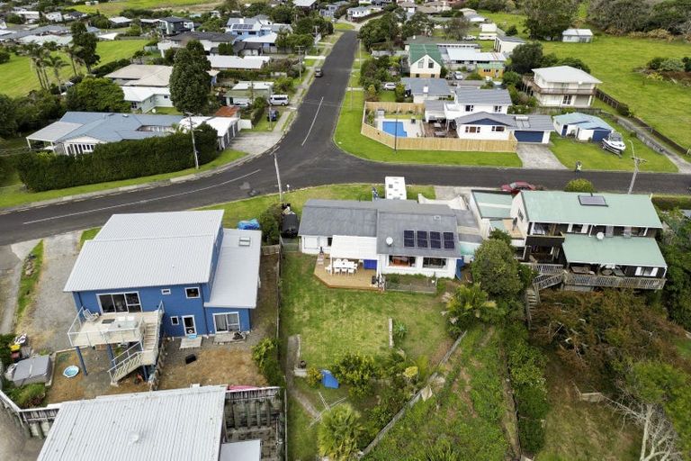 Photo of property in 1 Farm Road, Waihi Beach, 3611