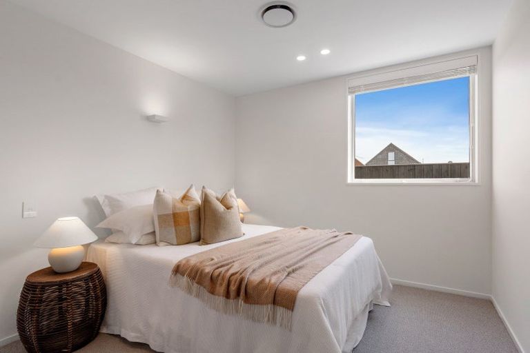 Photo of property in 37 Finstock Way, Rolleston, 7614