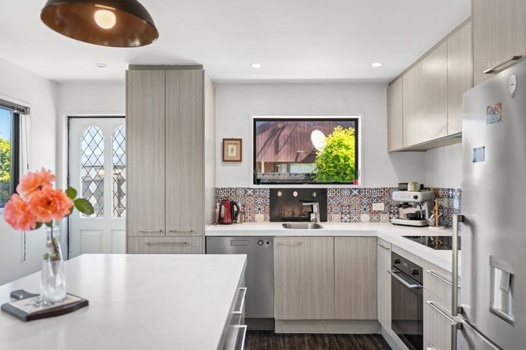 Photo of property in 37 Townshend Crescent, Halswell, Christchurch, 8025