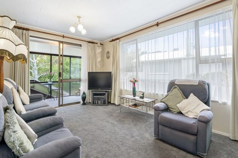 Photo of property in 2/50 Doralto Road, Frankleigh Park, New Plymouth, 4310