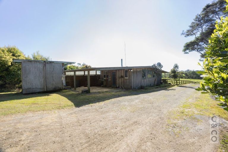 Photo of property in 35a Fork Road, Kumeu, 0891