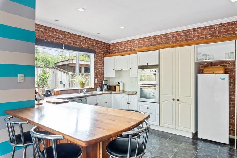 Photo of property in 39 Dale Road, Raumati South, Paraparaumu, 5032