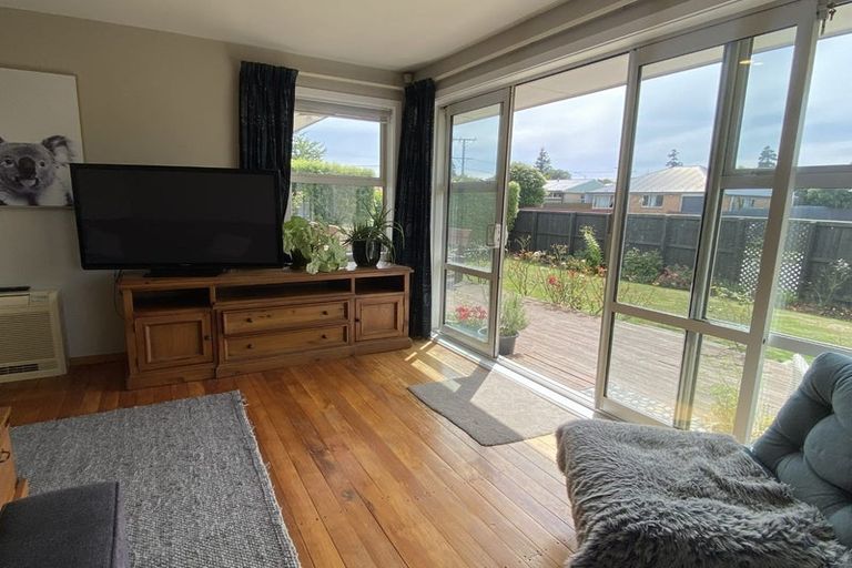 Photo of property in 4 Carbine Place, Sockburn, Christchurch, 8042