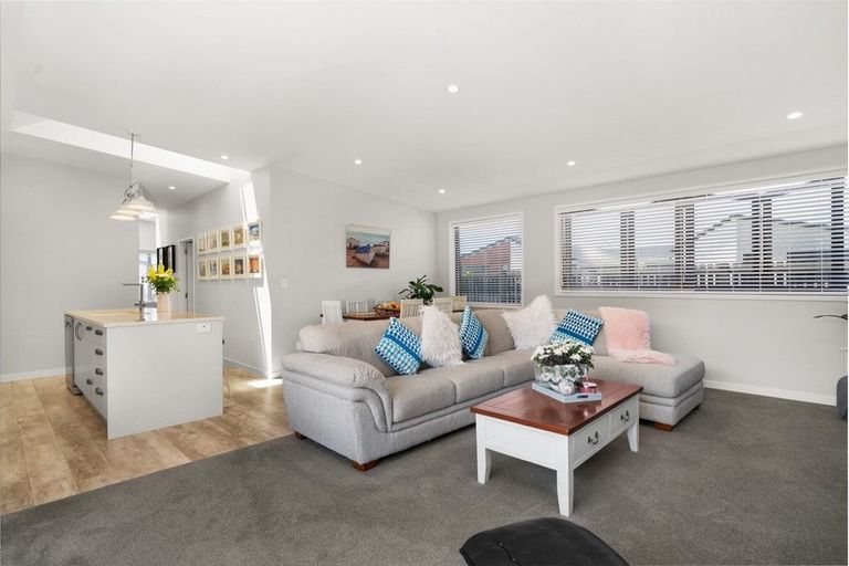 Photo of property in 8 Te Paea Crescent, Papamoa Beach, Papamoa, 3118