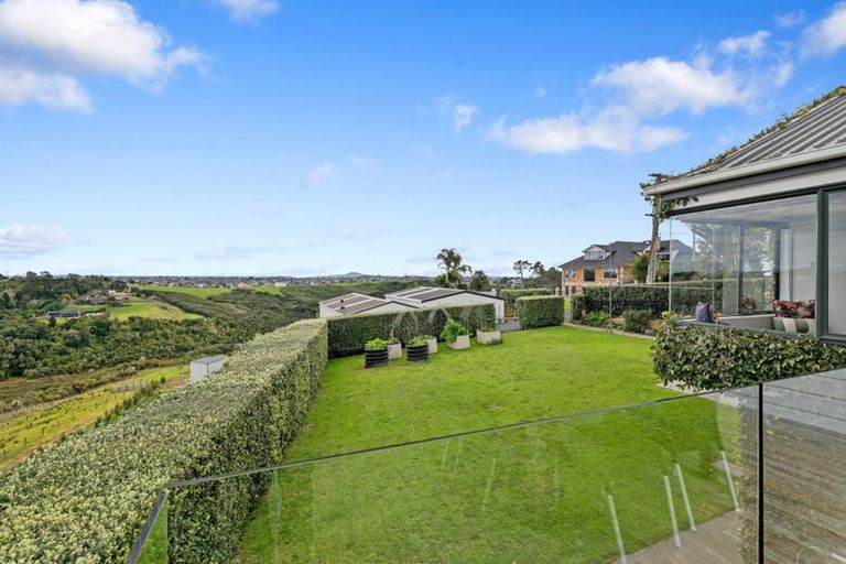 Photo of property in 86 Whites Road, Whitford, Howick, 2571