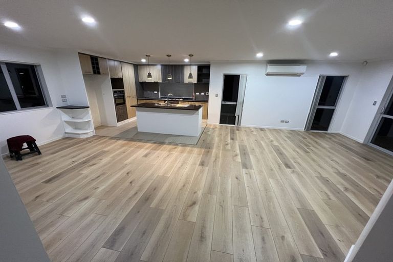 Photo of property in 41c Redoubt Road, Goodwood Heights, Auckland, 2105