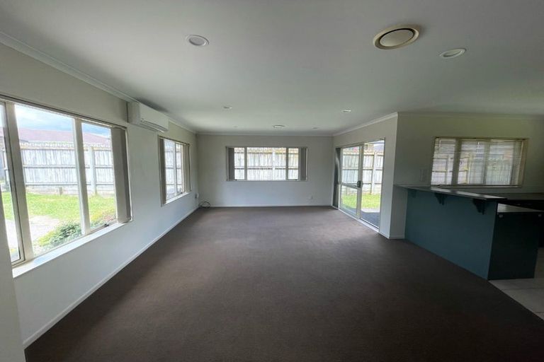 Photo of property in 28 Raphoe Road, Flat Bush, Auckland, 2019