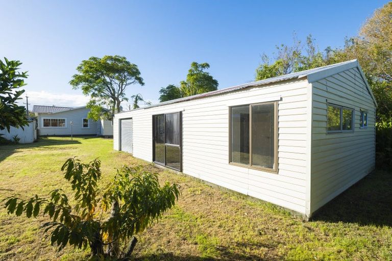 Photo of property in 14 De Lautour Road, Kaiti, Gisborne, 4010