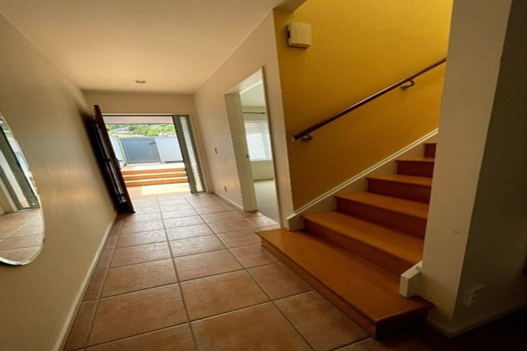 Photo of property in 12/93a Kelburn Parade, Kelburn, Wellington, 6012