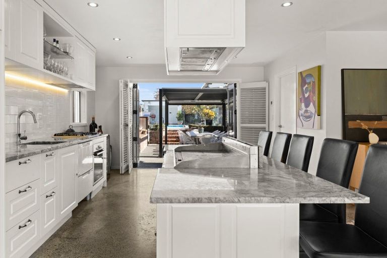 Photo of property in 54 Duart Road, Havelock North, 4130