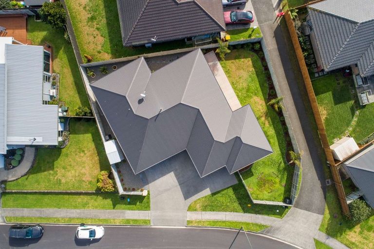 Photo of property in 32 Ripple Grove, Waiuku, 2123