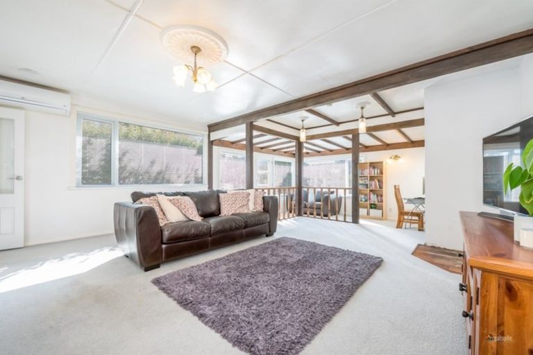 Photo of property in 26 Kapiti Crescent, Titahi Bay, Porirua, 5022