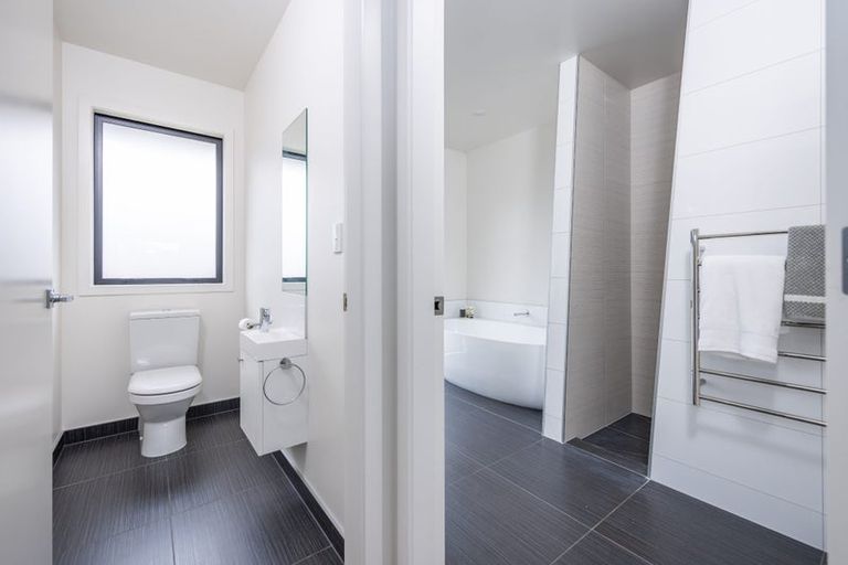 Photo of property in 12 Kentwood Place, Flagstaff, Hamilton, 3210